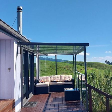 Cosy Country Cottage On A Sunny Hill New Plymouth Exterior foto