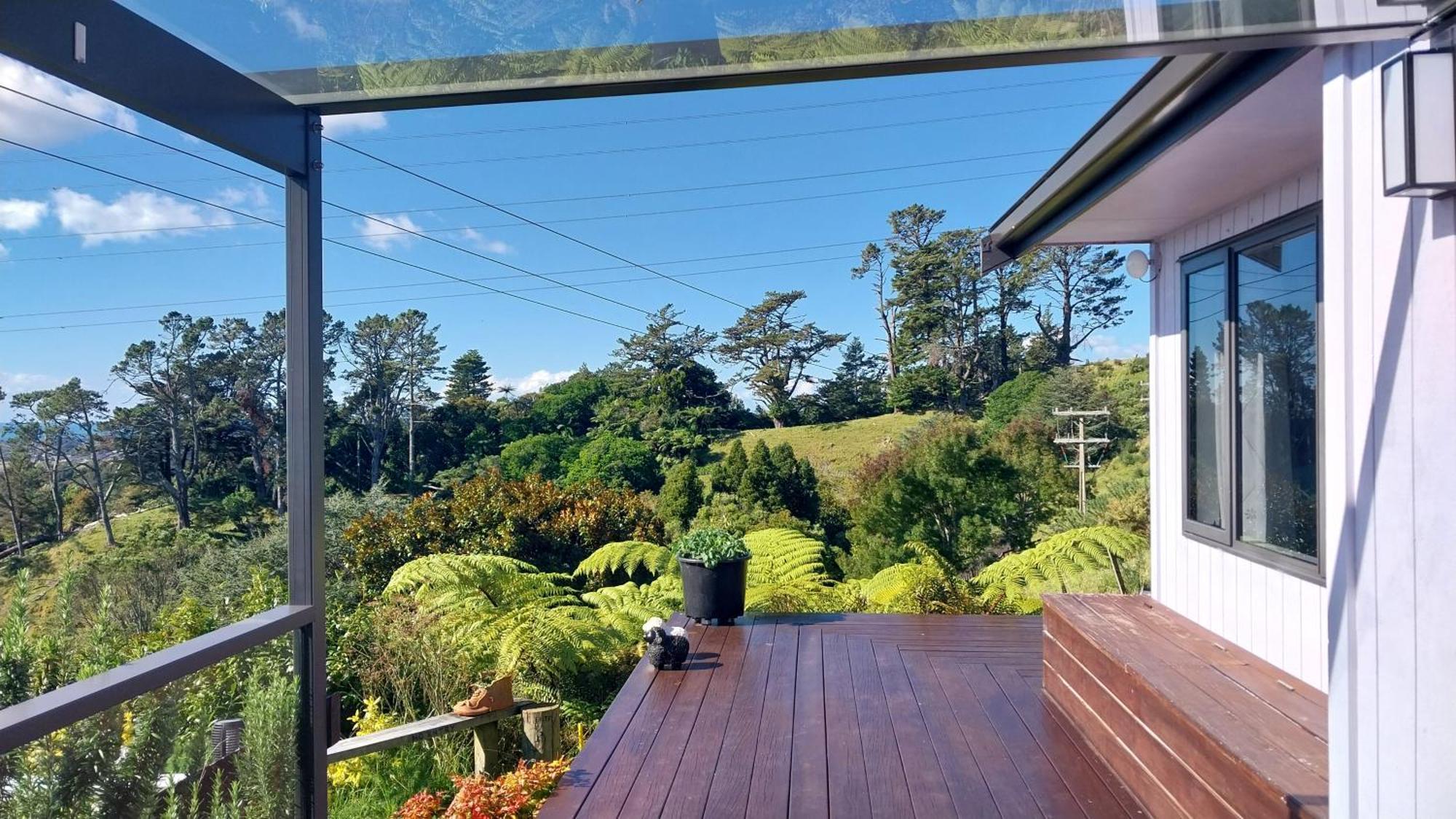 Cosy Country Cottage On A Sunny Hill New Plymouth Exterior foto